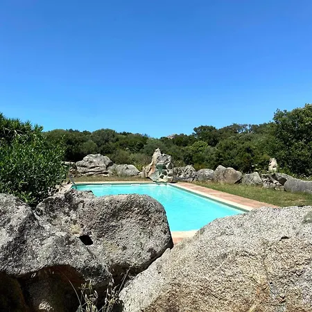 Country With Pool * Bassacutena